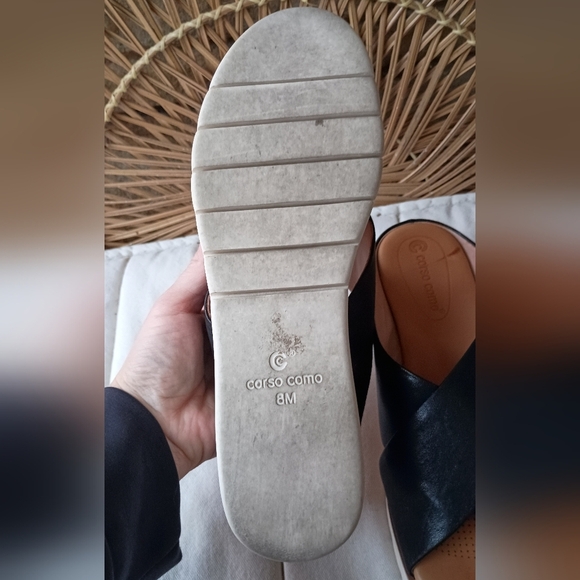 Corso Como Black Leather Cross Strap Women's Sandals_8 - Picture 5 of 7